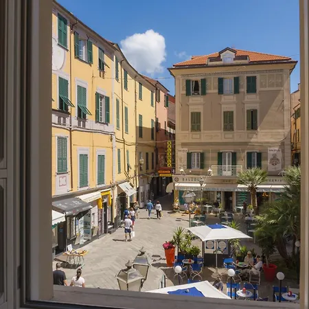 Via Veneto 5 Алассио
